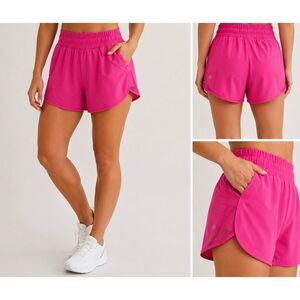 Lululemon Hotty Hot Shorts Size 4 Pink High Rise Running Athletic